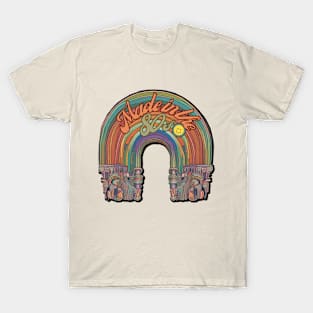 Made Made in the 80s Rainbow Vintage Design  - Earthy Colorful Nostalgia T-Shirt